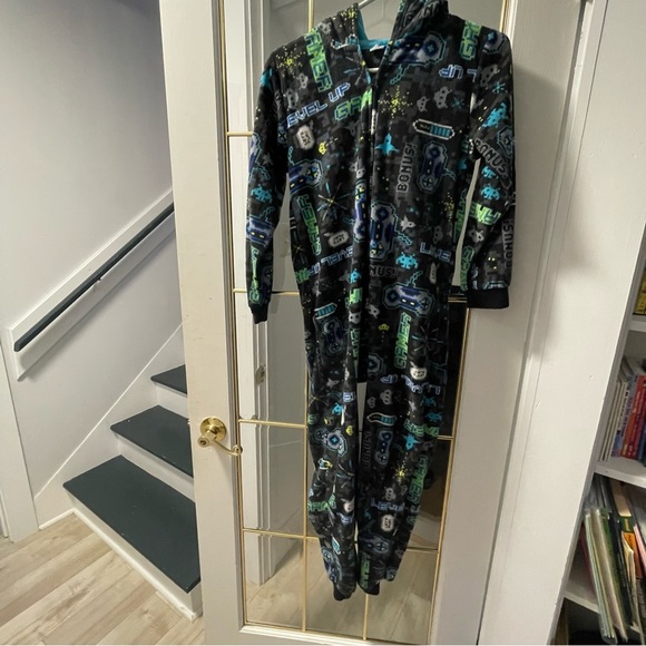 Set of 2- Kids size 12 warm and fussy onesie 💤🛏️ - Picture 1 of 16